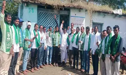 చట్టబద్దత లేని లంబాడీలను ఎస్టీ జాబితా నుంచి తొలగించాలి : తుడుందెబ్బ నాయకులు