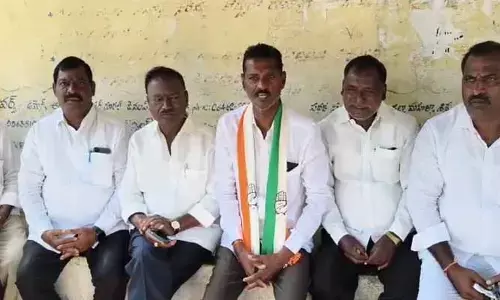 ప్రజల నెత్తిన బాకీ పాపం బీఆర్ఎస్ దే : ఏఎంసీ డైరెక్ట‌ర్ వెంక‌టేశ్వ‌ర్ రావు