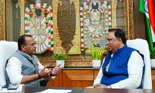 హాలీవుడ్ స్థాయి ఫిల్మ్ హబ్‌గా తెలంగాణ.. కోమటిరెడ్డితో మహారాష్ట్ర మంత్రి ఆశిష్ శెలార్ భేటీ