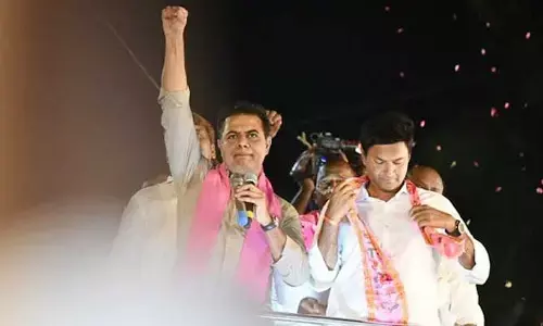 సినీ కార్మికులకు కేటీఆర్ కీలక విజ్ఞప్తి