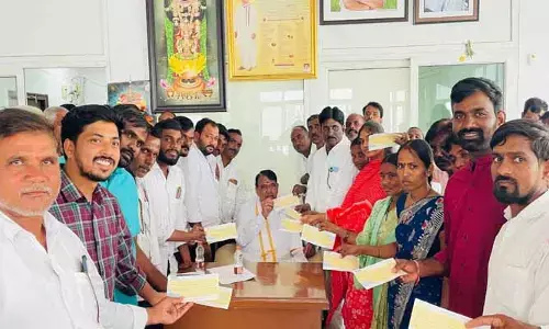 ఇల్లులేని ప్ర‌తీ పేద‌వాడికి ఇందిర‌మ్మ ఇల్లు మంజూరు చేయిస్తా :  ఎమ్మెల్యే పోచారం శ్రీనివాస్ రెడ్డి