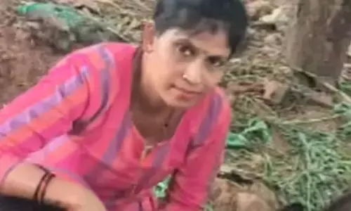 నలుగురు అబ్బాయిలతో అభ్యంతరకర స్థితిలో కూతురు.. తల్లి మందలించడంతో దారుణం