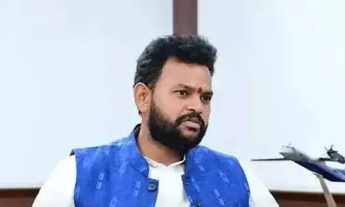 సొంత జిల్లాలో విషాదం... భోపాల్ నుంచి హుటాహుటిన బయల్దేరిన రామ్మోహన్ నాయుడు
