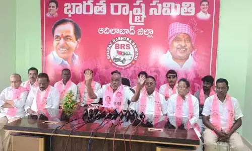 రైతుల స‌మ‌స్య‌ల ప‌రిష్కారంలో ఎంపీ, ఎమ్మెల్యే విఫ‌లం