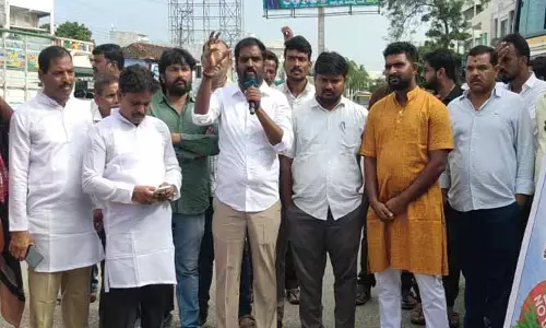 యువత గంజాయికి బానిసలై చెడు మార్గం పట్టవద్దు : ఈఆర్ ఫౌండేష‌న్ చైర్మ‌న్ ఈరవత్రి రాజశేఖర్