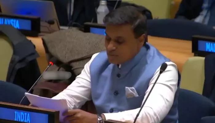 వైసీపీ లోక్ సభ పక్ష నేత మిథున్ రెడ్డికి అరుదైన గౌరవం వైసీపీ లోక్ సభ పక్ష నేత మిథున్ రెడ్డికి అరుదైన గౌరవం