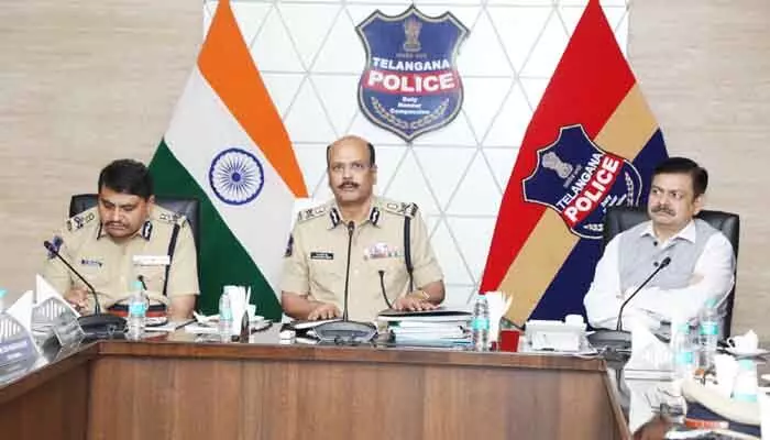 రోడ్డు భద్రతపై “అరైవ్ అలైవ్” రోడ్డు భద్రతపై “అరైవ్ అలైవ్”