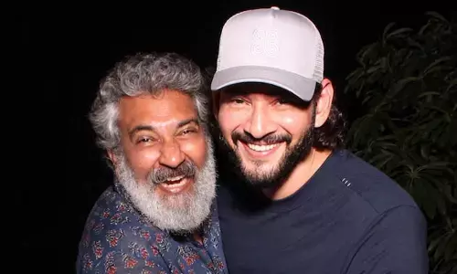 నవంబర్ వచ్చేసింది అప్డేట్ ఎక్కడ.. #SSMB 29 అప్డేట్ పై మహేశ్ జక్కన్న వరుస ట్వీట్స్