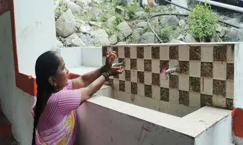 తాగునీరు కోసం భక్తుల ఇక్కట్లు