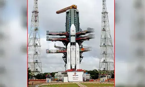 శ్రీహరికోటలో బాహుబలి రాకెట్ ప్రయోగం.. నిప్పులు చిమ్ముతూ నింగిలోకి