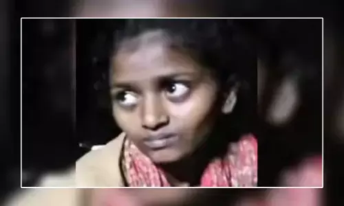 మావోయిస్టు పార్టీకి మరో భారీ ఎదురుదెబ్బ.. కీలక నేత సునీతక్క లొంగుబాటు
