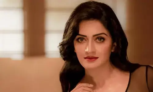 Vimala Raman : కిల్లింగ్ లుక్స్‌తో మతి పోగొడుతున్న అందాల రాశి