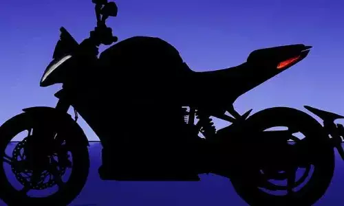 Hero Vida VXZ: హీరో వీడా నుంచి స్పోర్ట్స్ లుక్ బైక్‌..100కు పైగా మైలేజ్‌!