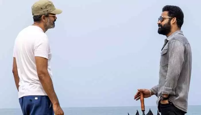 షాకింగ్...ప్రశాంత్ నీల్-ఎన్టీఆర్ మూవీ రన్ టైం 3.40 గంటలా ? షాకింగ్...ప్రశాంత్ నీల్-ఎన్టీఆర్ మూవీ రన్ టైం 3.40 గంటలా ?