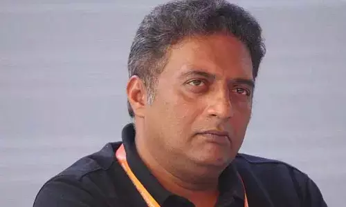 అలాంటి సినిమాలకు కూడా నేషనల్ అవార్డులు ఇస్తున్నారు.. చర్చనీయాంశంగా ప్రకాష్ రాజ్ కామెంట్స్