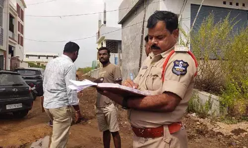 బంధువుల ఇంటికి వెళ్లి వ‌చ్చే స‌రికి భారీ చోరీ..!