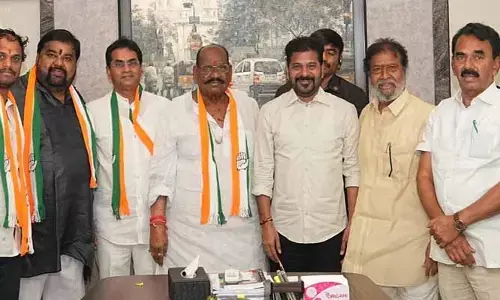 CM Revanth Reddy: సీఎం రేవంత్‌ సమక్షంలో కాంగ్రెస్‌లో చేరికలు..  జూబ్లీహిల్స్ బైపోల్ వేళ హైవోల్టేజ్ పాలిటిక్స్