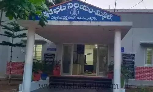 రిమాండ్ అయిన జూనియ‌ర్ అసిస్టెంట్ పై చ‌ర్య‌లేవి..?