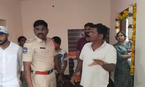 గృహ ప్రవేశం రోజే  బంగారం చోరీ