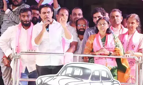 ఇలా అయితే గెలవమని రేవంత్‌కు అర్థమైంది: KTR