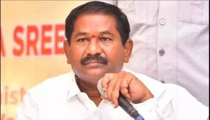 AP : దివ్యాంగులకు రెట్రోపిట్టెడ్ త్రీవీలర్ మోటార్ సైకిళ్లు AP : దివ్యాంగులకు రెట్రోపిట్టెడ్ త్రీవీలర్ మోటార్ సైకిళ్లు