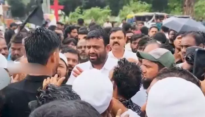 మాజీ ఎమ్మెల్యే పైలెట్ రోహిత్ రెడ్డికి చేదు అనుభవం మాజీ ఎమ్మెల్యే పైలెట్ రోహిత్ రెడ్డికి చేదు అనుభవం