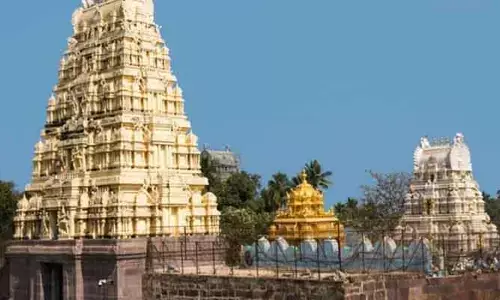 భక్తజనంతో కిటకిటలాడుతున్న శ్రీశైలం
