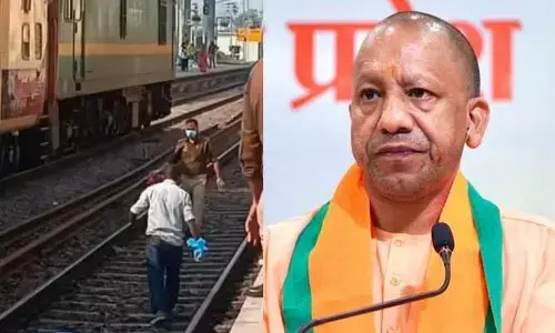 ఘోర రైలు ప్రమాదంపై దిగ్బ్రాంతి వ్యక్తం చేసిన సీఎం యోగీ