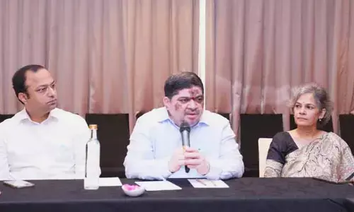 వరుస రోడ్డు ప్రమాదాలు..  అధికారులకు మంత్రి పొన్నం కీలక సూచనలు