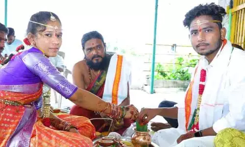 కులాంతర వివాహం చేసుకున్న ప్రేమజంటపై కన్నెర్ర