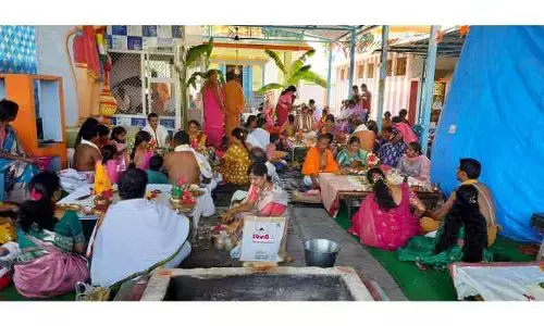 వైభవంగా సత్యనారాయణ స్వామి వ్రతాలు