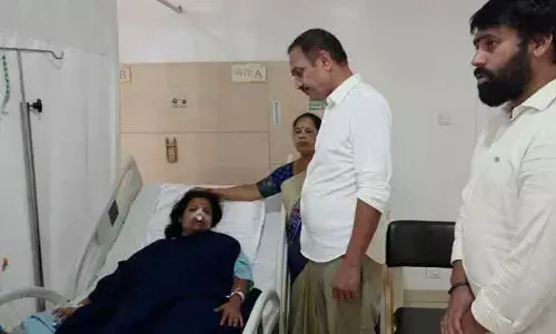 చేవెళ్ల రోడ్డు ప్రమాదంలో గాయపడ్డ ఉపాధ్యాయురాలు