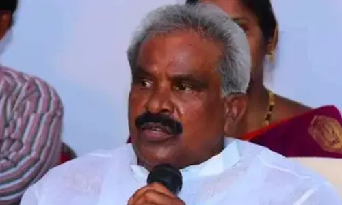 మాజీ మంత్రి గొల్లపల్లి సూర్యారావుకు గుండెపోటు.. ఆస్పత్రికి తరలింపు