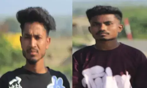 రోడ్డు ప్ర‌మాదంలో వ్య‌క్తి మృతి.. మ‌రొక‌రి ప‌రిస్థితి విష‌మం..!