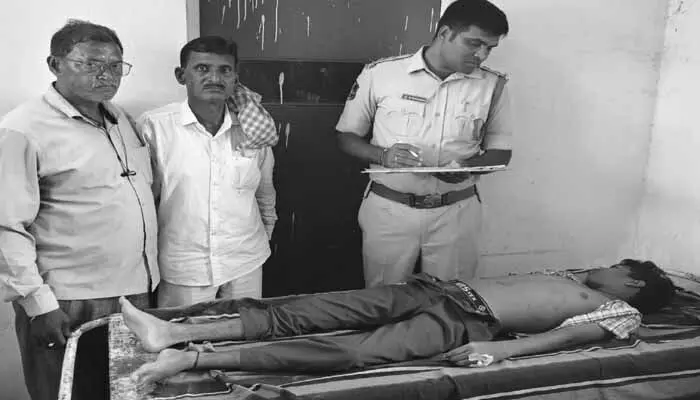కడుపు నొప్పితో విద్యార్థి మృతి