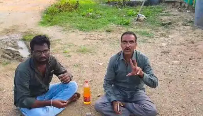 ఉద్యోగాల పేరుతో ఘరానా మోసం ఉద్యోగాల పేరుతో ఘరానా మోసం