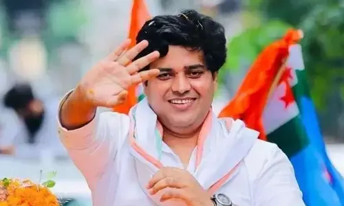 అసదుద్దీన్‌పై కాంగ్రెస్ ఎంపీ ఫైర్.. అక్కడేమో అలా.. ఇక్కడేమో ఇలానా?
