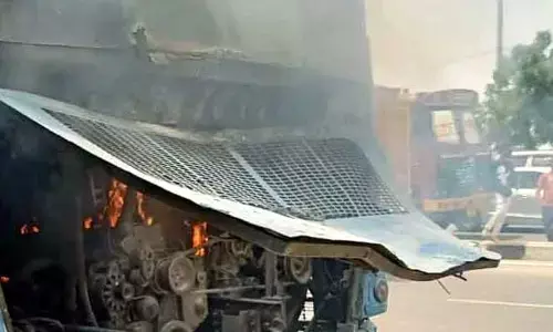 పల్లెవెలుగు బస్సులో షార్ట్‌ సర్ట్క్యూట్‌