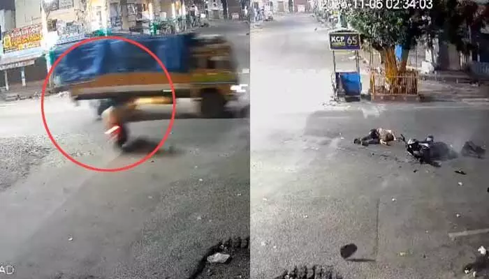 ఘోర రోడ్డు ప్రమాదం.. ఇద్దరు యువకులు స్పాట్ డెడ్ ఘోర రోడ్డు ప్రమాదం.. ఇద్దరు యువకులు స్పాట్ డెడ్