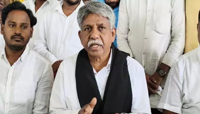 సుప్రీంకోర్టు న్యాయమూర్తి పై దాడి అంటే దేశ స్వాతంత్రం పై దాడి చేసినట్టే : మందకృష్ణ మాదిగ సుప్రీంకోర్టు న్యాయమూర్తి పై దాడి అంటే దేశ స్వాతంత్రం పై దాడి చేసినట్టే : మందకృష్ణ మాదిగ