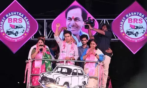 నిండు సభలో వీడియోలు చూపించిన కేటీఆర్
