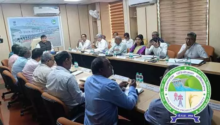 పోలవరం ప్రాజెక్టు అథారిటీ భేటీ షురూ.. హాజరైన ఇరు రాష్ట్రాల అధికారులు పోలవరం ప్రాజెక్టు అథారిటీ భేటీ షురూ.. హాజరైన ఇరు రాష్ట్రాల అధికారులు