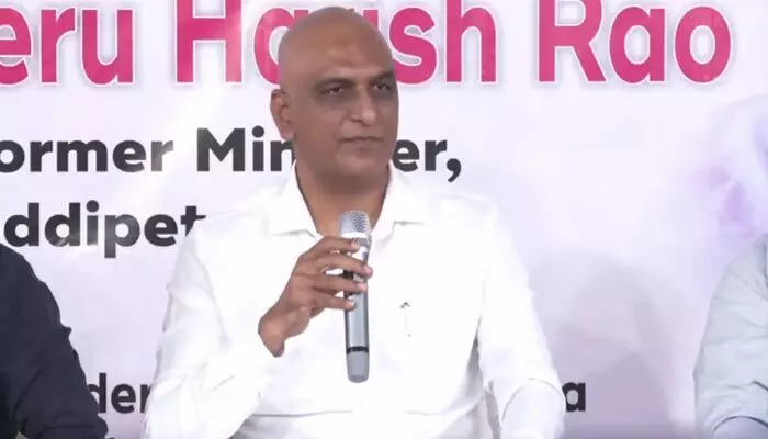 రేవంత్ రెడ్డి ముస్లింలకు క్షమాపణలు చెప్పాలి.. మీట్ ది ప్రెస్లో హరీశ్రావు కీలక వ్యాఖ్యలు రేవంత్ రెడ్డి ముస్లింలకు క్షమాపణలు చెప్పాలి.. మీట్ ది ప్రెస్లో హరీశ్రావు కీలక వ్యాఖ్యలు
