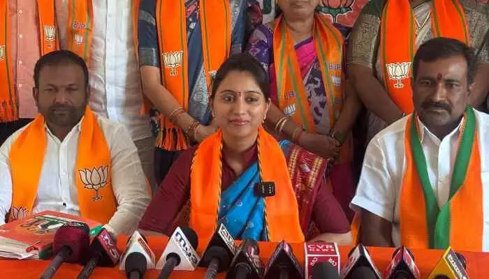 నా రాజీనామాకు కారణం పెట్రోల్ పంప్ వ్యవహారమే నా రాజీనామాకు కారణం పెట్రోల్ పంప్ వ్యవహారమే
