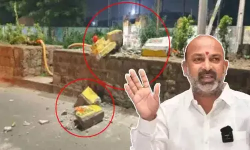మీకు 48 గంటల టైమ్ ఇస్తున్నా.. అధికారులకు బండి సంజయ్ హెచ్చరిక