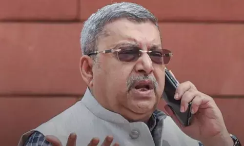 ఆన్ లైన్ స్కామ్ : ఏకంగా రూ. 56 లక్షలు పోగొట్టుకున్న ఎంపీ