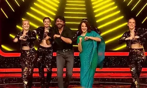 30 ఏళ్ల తర్వాత మళ్ళీ ఆ పాటకి డాన్స్ చేసిన నాగార్జున, అమల (వీడియో)
