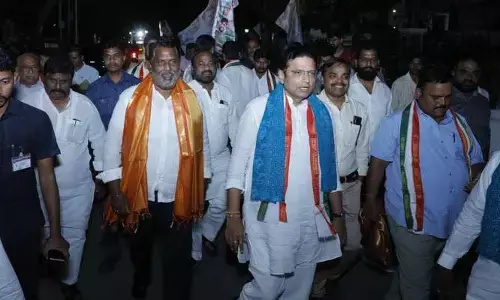ఏ ముఖం పెట్టుకొని ఓట్లు అడుగుతున్నారు: బీఆర్ఎస్ నేతలపై శ్రీధర్ బాబు ఫైర్