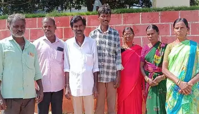మా భూమిపై సర్వహక్కులు మావే..! మా భూమిపై సర్వహక్కులు మావే..!