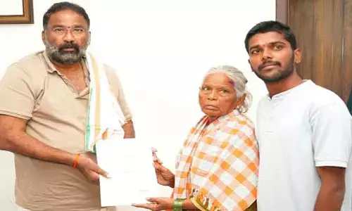 బాధిత కుటుంబానికి ఎల్ఓసీ అంద‌జేత